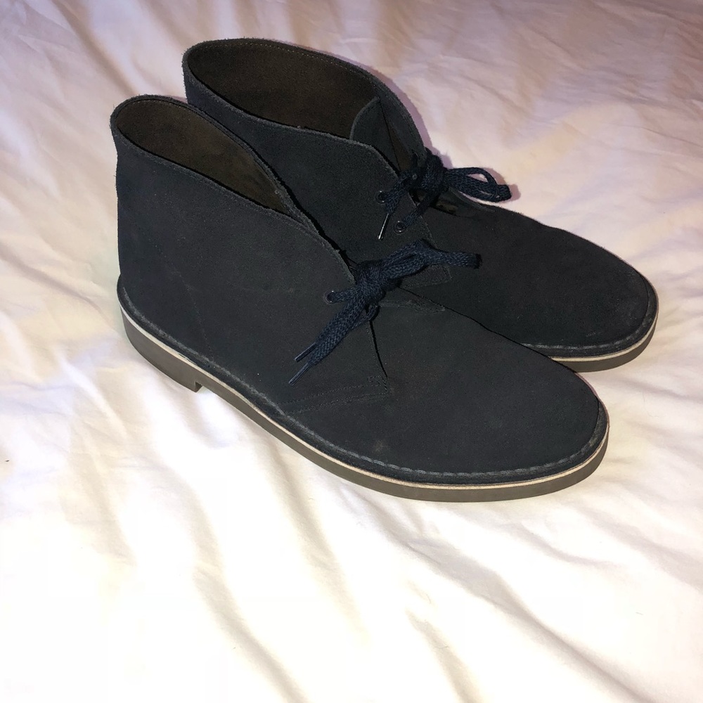CLARKS CHUKKA BOOTS